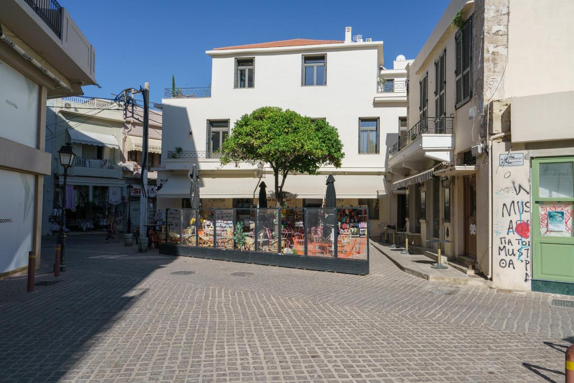 The Old Distillery - Premium Suites ريثيمنو المظهر الخارجي الصورة