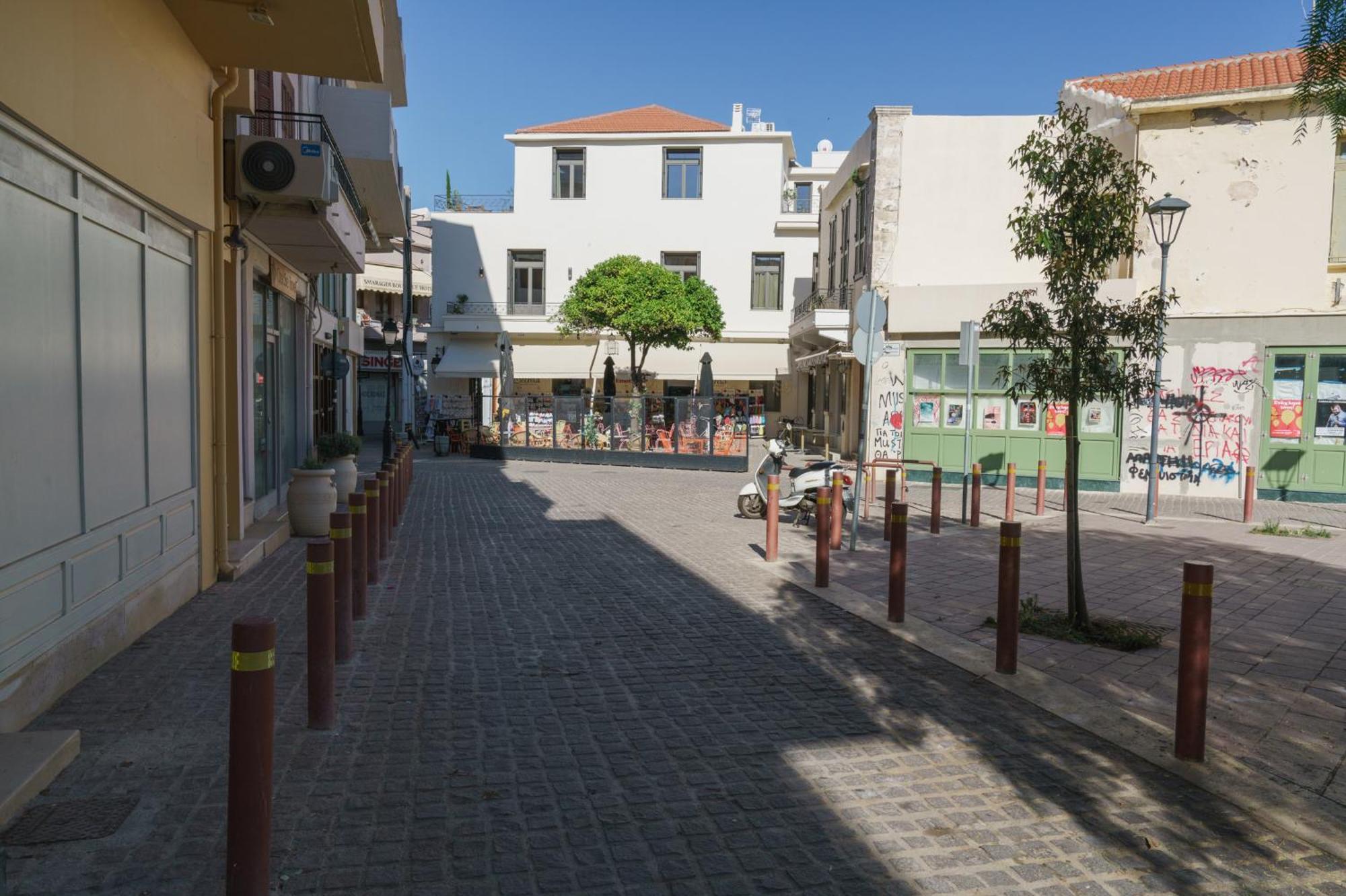The Old Distillery - Premium Suites ريثيمنو المظهر الخارجي الصورة