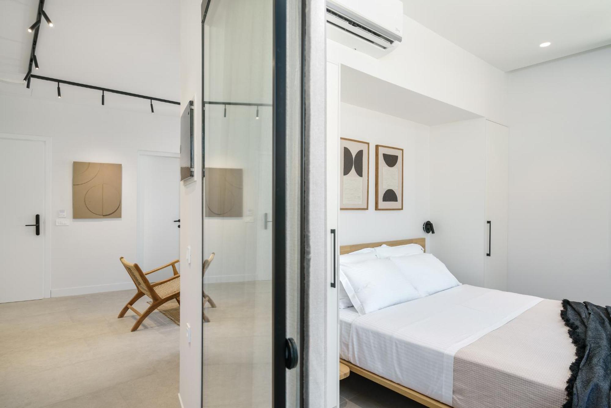 The Old Distillery - Premium Suites ريثيمنو المظهر الخارجي الصورة