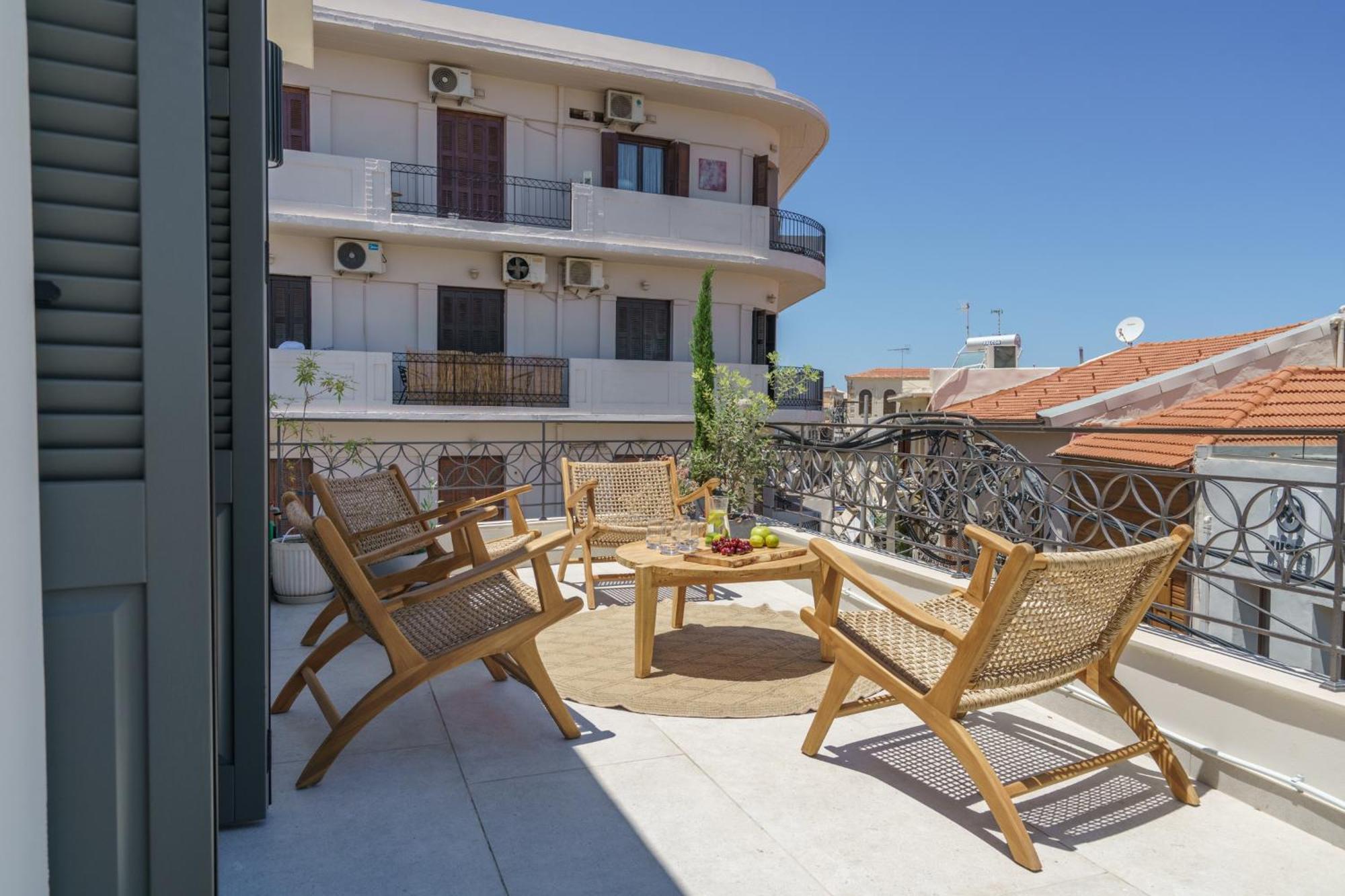 The Old Distillery - Premium Suites ريثيمنو المظهر الخارجي الصورة