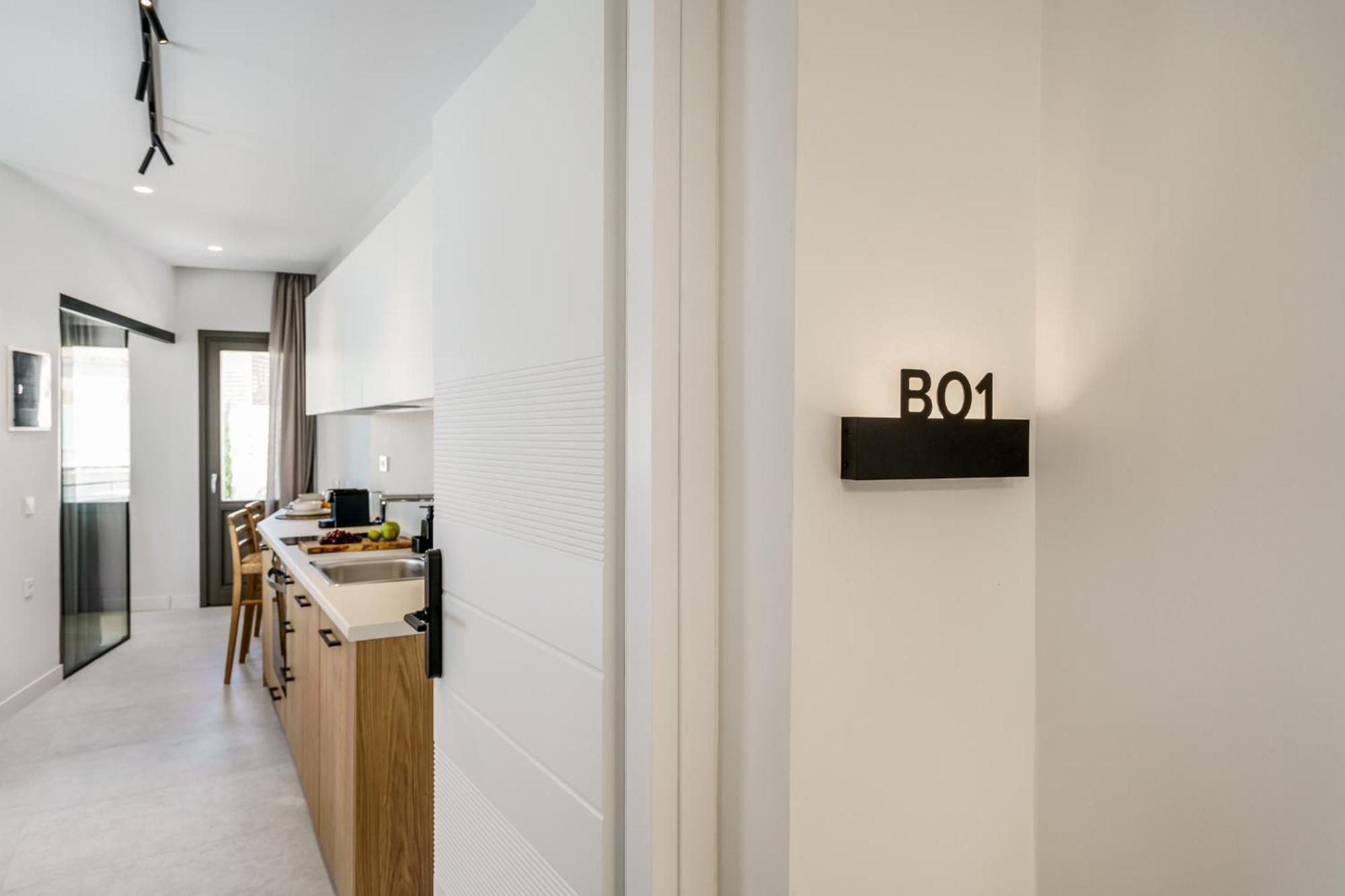 The Old Distillery - Premium Suites ريثيمنو المظهر الخارجي الصورة