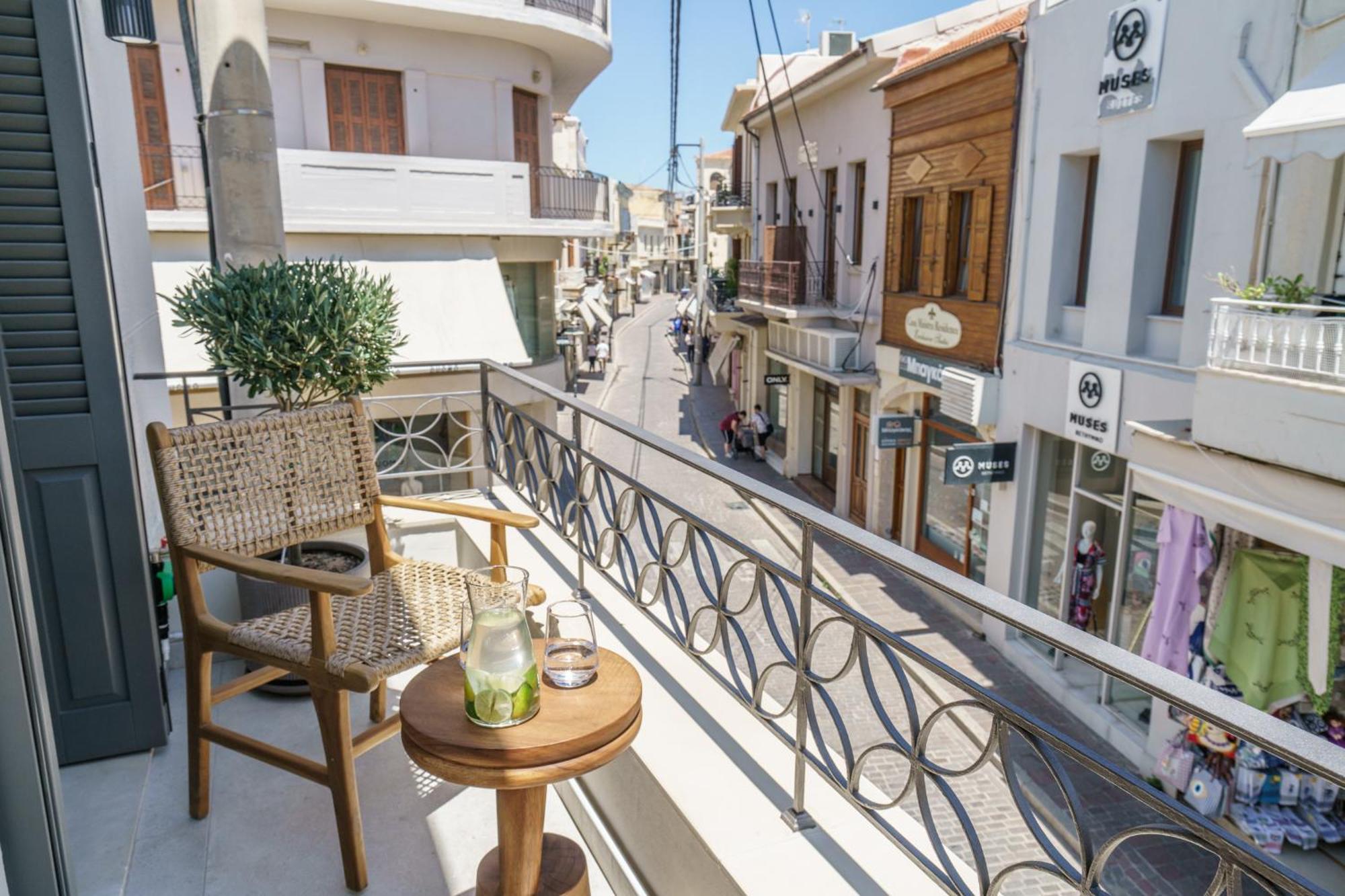 The Old Distillery - Premium Suites ريثيمنو المظهر الخارجي الصورة
