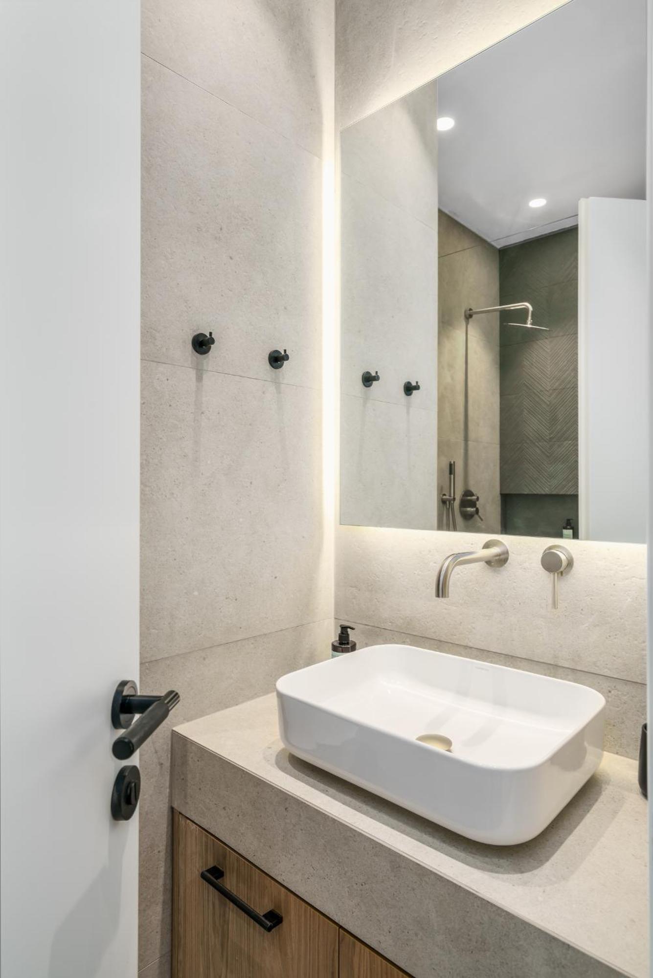 The Old Distillery - Premium Suites ريثيمنو المظهر الخارجي الصورة