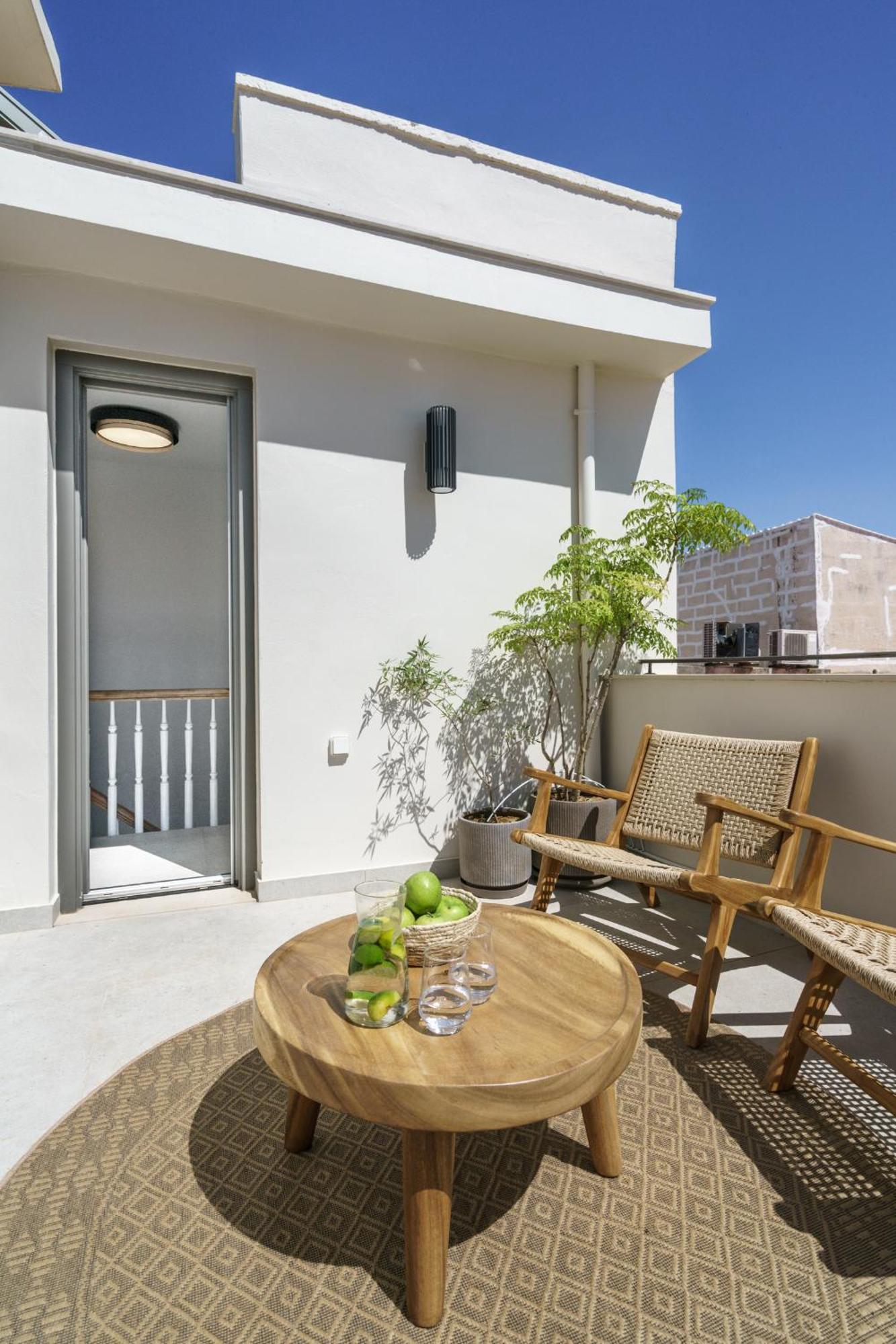 The Old Distillery - Premium Suites ريثيمنو المظهر الخارجي الصورة