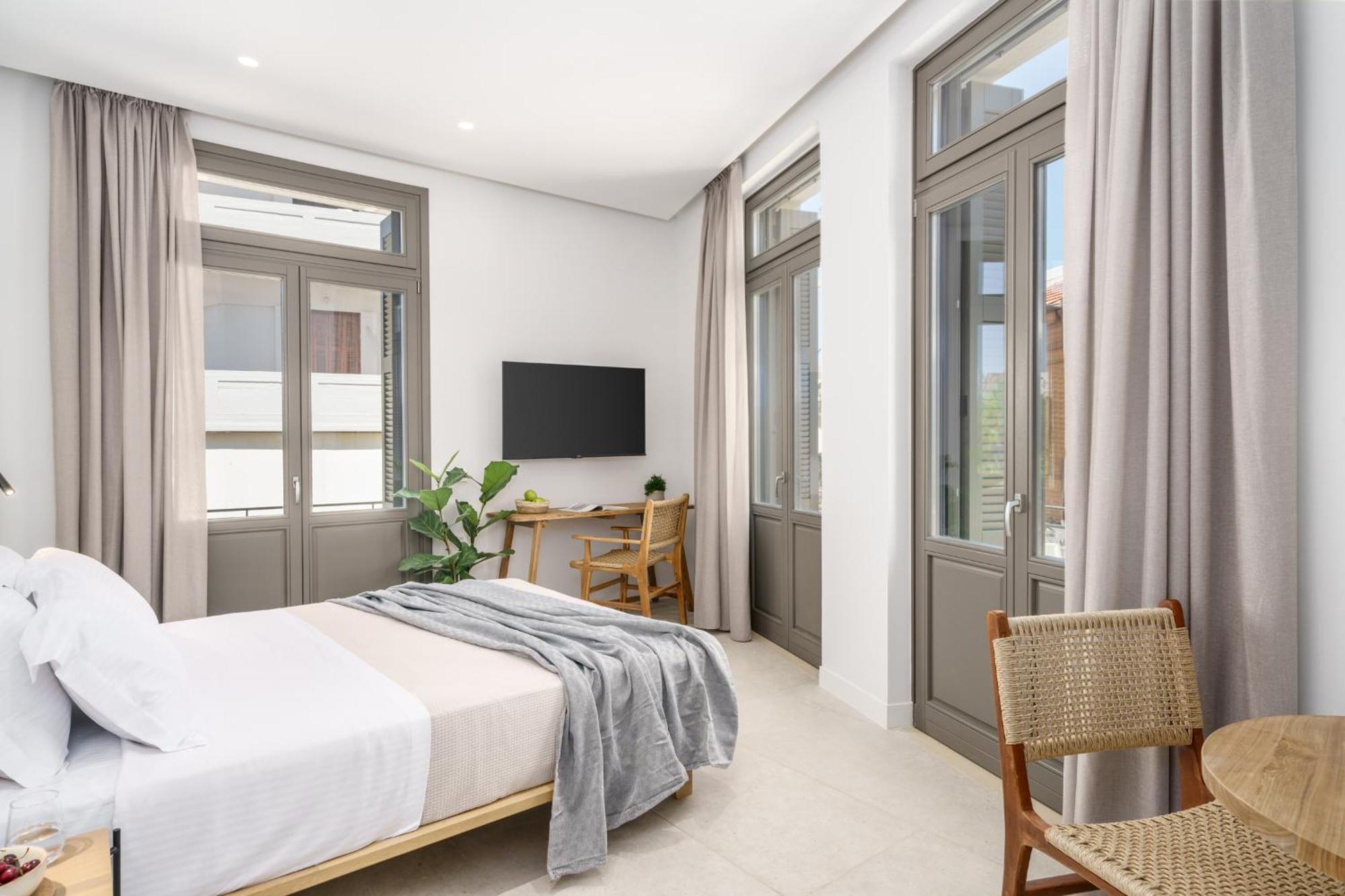 The Old Distillery - Premium Suites ريثيمنو المظهر الخارجي الصورة